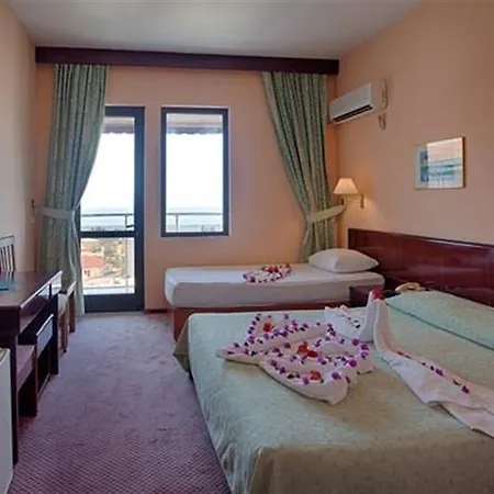 Akropol Hotel 3*
